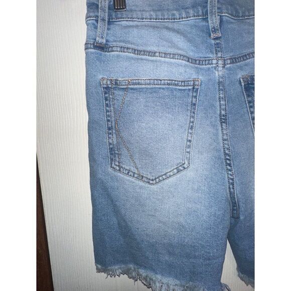 NWT Kendall + Kylie The Boyfriend Bermuda Jean Shorts  Size 7/28 - Picture 5 of 11